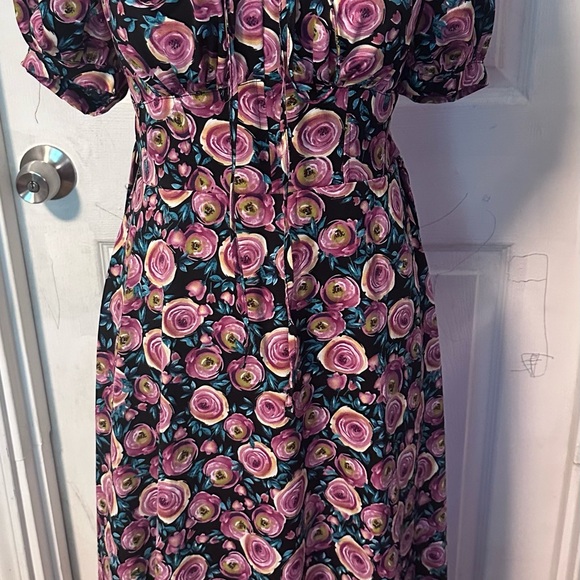 Maxi dress fits small to medium (floral design) with padded bra - Picture 2 of 3